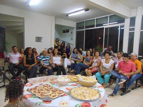 Prefeitura promove evento de confraternização para encerramento do curso de confeiteiro  - Imagem 3