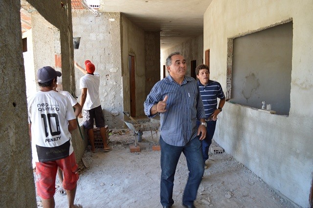 Prefeito Bernildo Val transforma Buriti dos Lopes num canteiro de obras - Imagem 2