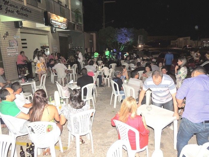 Público prestigia inauguração da Casa do Cheff Grill - Imagem 8