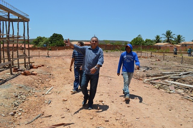 Prefeito Bernildo Val transforma Buriti dos Lopes num canteiro de obras - Imagem 6