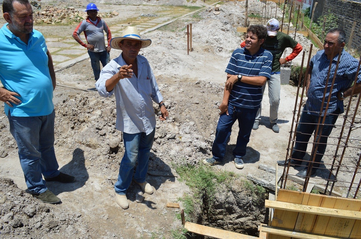 Prefeito Bernildo Val transforma Buriti dos Lopes num canteiro de obras