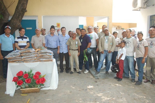 Agentes de endemias ganham fardamento  - Imagem 1