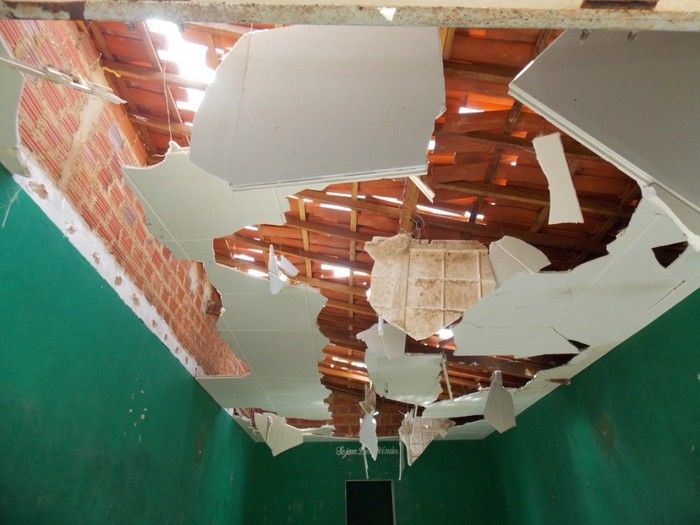 Chuva com ventania provoca danos em diversos pontos da cidade - Imagem 29