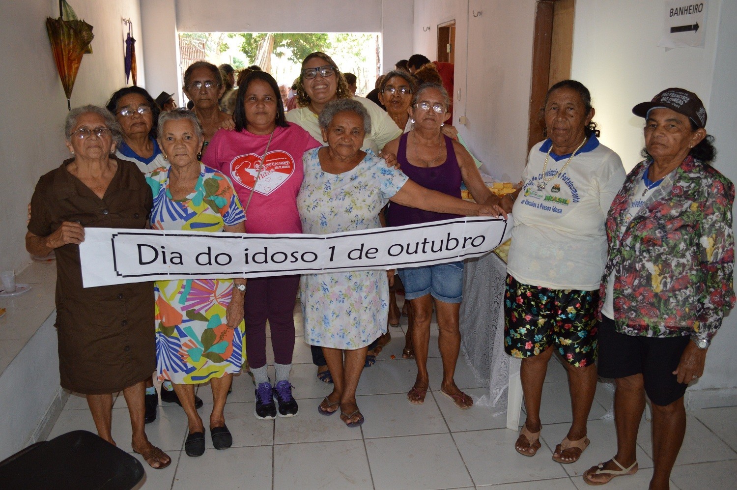 Prefeito Bernildo Val participa de café da manhã com idosos em Buriti dos Lopes