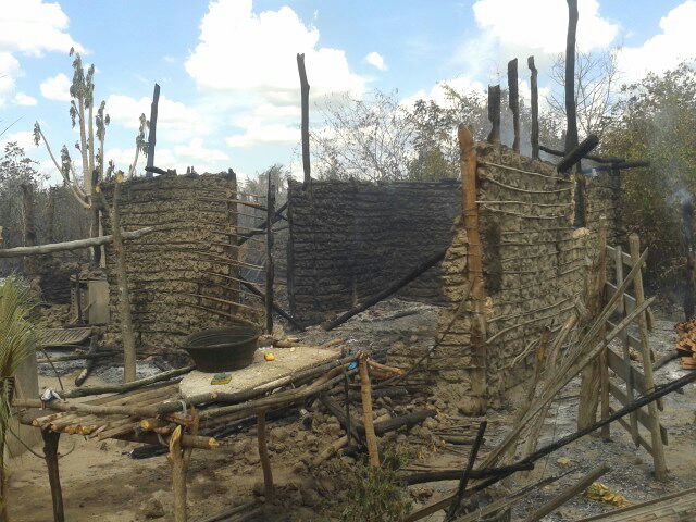 GAV e toda população ajudam famílias que perderam tudo em incêndio. - Imagem 1