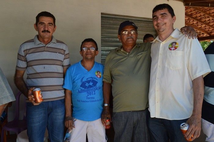 Prefeito Bernildo Val inaugura estrada com grande festa na zona rural de Buriti dos Lopes - Imagem 30