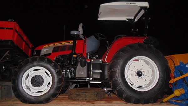 Prefeito de Santo Inácio recebe trator para o município - Imagem 2