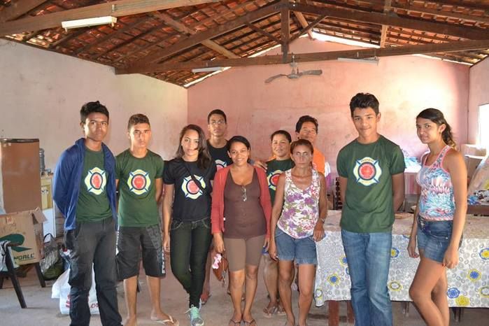 GAV e toda população ajudam famílias que perderam tudo em incêndio. - Imagem 21