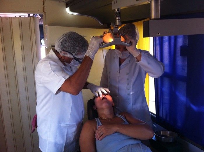 Unidade Móvel de Saúde realiza atendimentos odontológicos gratuitos - Imagem 3
