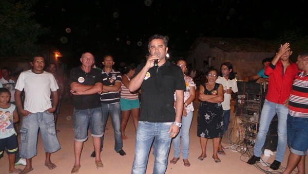 Prefeita Lucia Lacerda comanda reunião pró-Dilma no bairro Vila Nova - Imagem 6