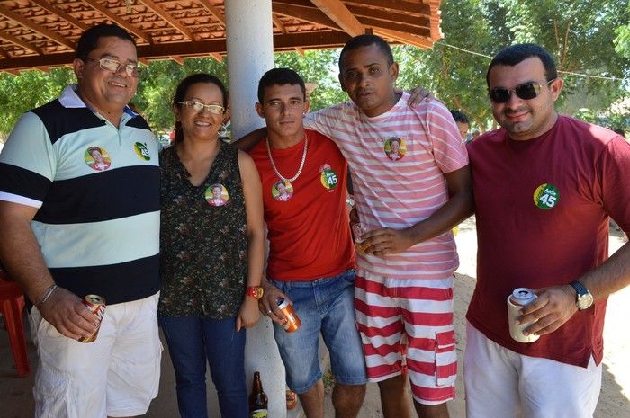 Prefeito Bernildo Val inaugura estrada com grande festa na zona rural de Buriti dos Lopes - Imagem 31