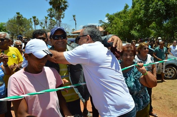 Prefeito Bernildo Val inaugura estrada com grande festa na zona rural de Buriti dos Lopes - Imagem 14