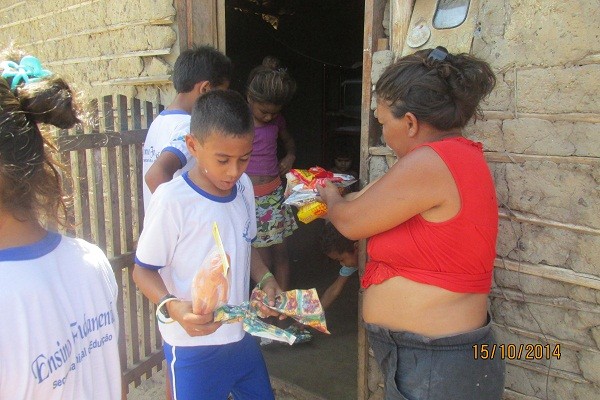 Ato de Solidariedade para com as familias carentes - Imagem 12