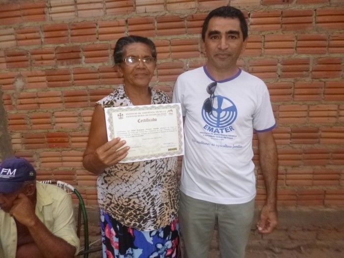 Moradores da Comunidade Barracão recebem certificados de Curso realizado pela EMATER  - Imagem 7