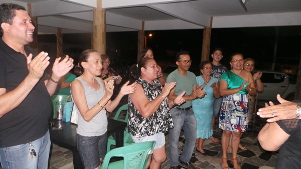 Dr. João Lacerda ganha festa surpresa - Imagem 1