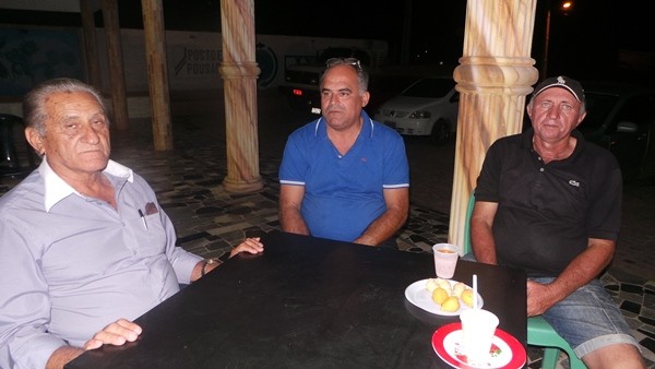 Dr. João Lacerda ganha festa surpresa - Imagem 8