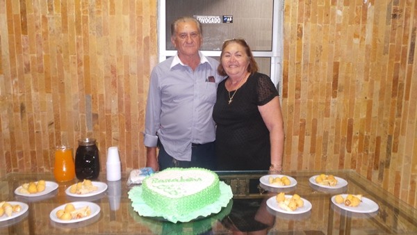 Dr. João Lacerda ganha festa surpresa - Imagem 14