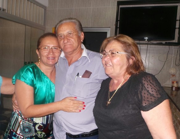 Dr. João Lacerda ganha festa surpresa - Imagem 2