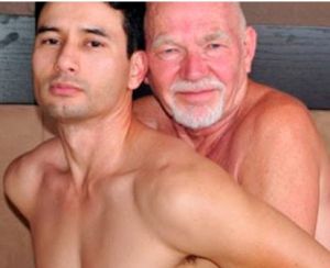 Homem Trai a Mulher com o Sogro - Imagem 1