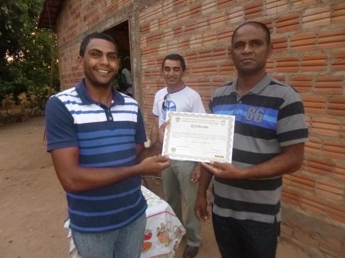 Moradores da Comunidade Barracão recebem certificados de Curso realizado pela EMATER  - Imagem 6