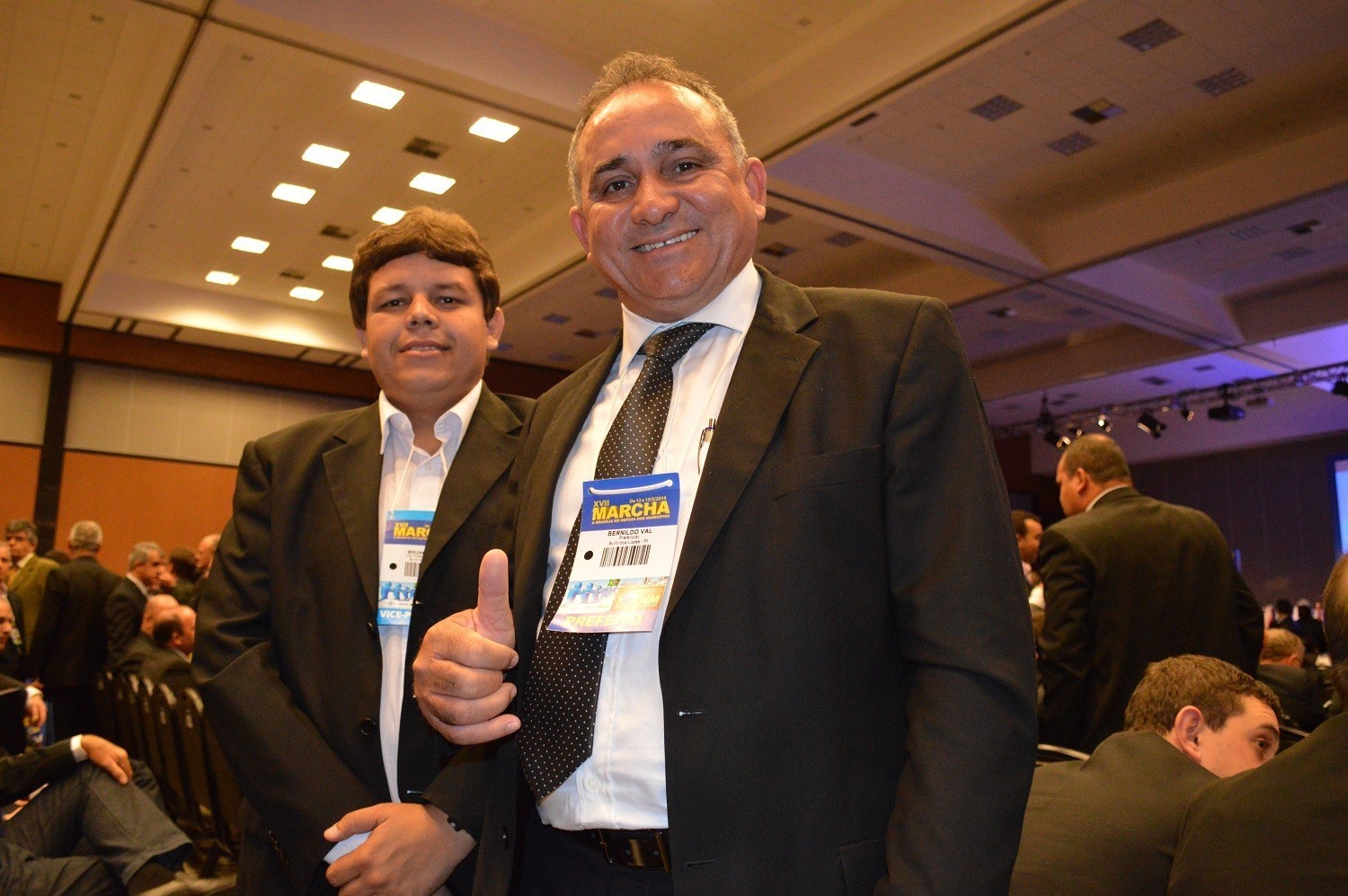 Bernildo Val cumpre compromisso e concede o maior aumento da história a Professores de Buriti dos Lopes