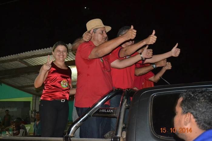 Prefeito Zé Resende faz caminhada em prol da Campanha da reeleição de Dilma unindo adversários - Imagem 4