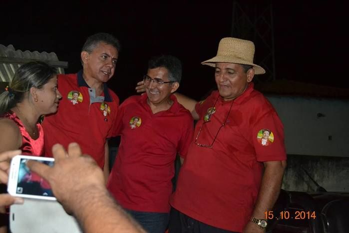 Prefeito Zé Resende faz caminhada em prol da Campanha da reeleição de Dilma unindo adversários - Imagem 3