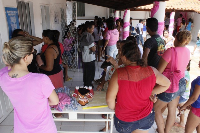 Outubro rosa na cidade de Miguel Alves reuniu dezenas de mulheres - Imagem 8
