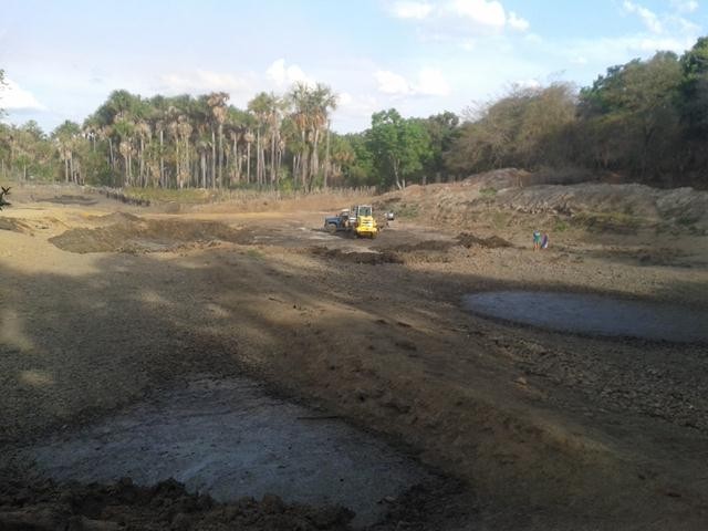 Prefeitura Começou a Recuperação do “Tanque” em Furta-Lhe a Volta - Imagem 24