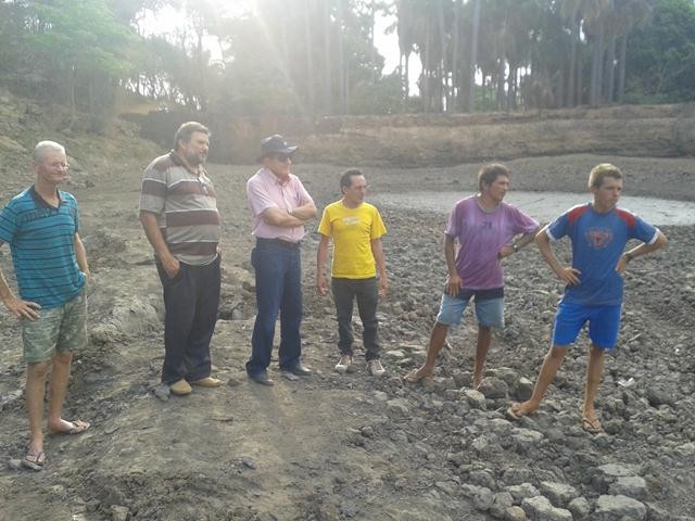 Prefeitura Começou a Recuperação do “Tanque” em Furta-Lhe a Volta - Imagem 13