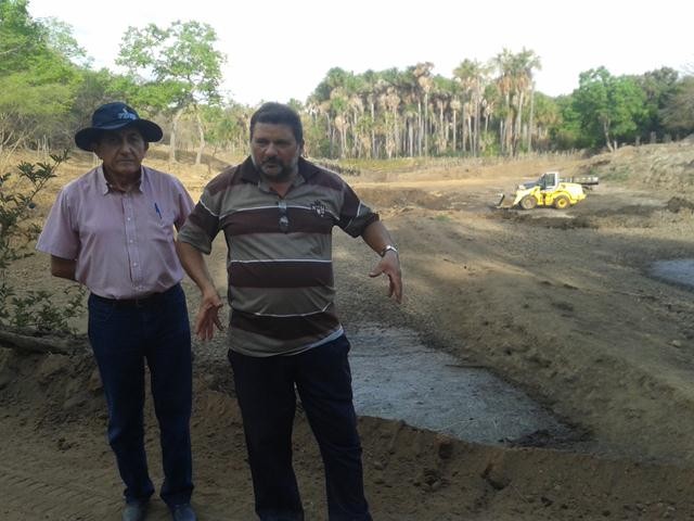 Prefeitura Começou a Recuperação do “Tanque” em Furta-Lhe a Volta - Imagem 27