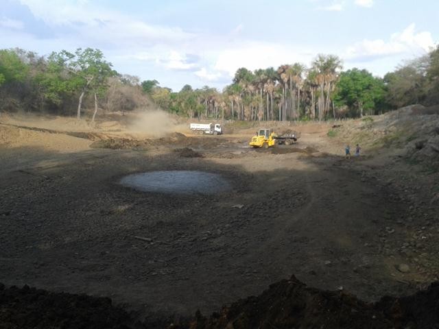 Prefeitura Começou a Recuperação do “Tanque” em Furta-Lhe a Volta - Imagem 29