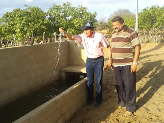 Prefeitura Começou a Recuperação do “Tanque” em Furta-Lhe a Volta - Imagem 35
