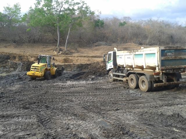 Prefeitura Começou a Recuperação do “Tanque” em Furta-Lhe a Volta - Imagem 12