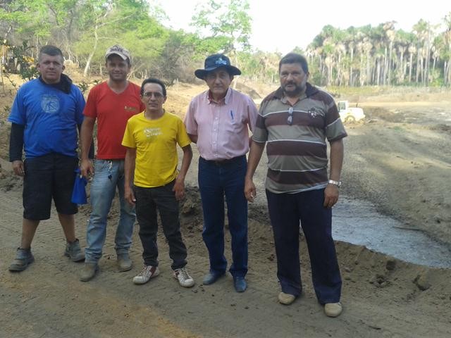 Prefeitura Começou a Recuperação do “Tanque” em Furta-Lhe a Volta - Imagem 28