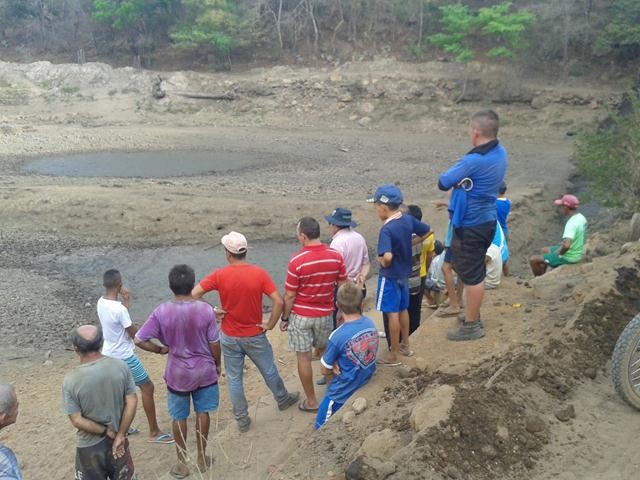 Prefeitura Começou a Recuperação do “Tanque” em Furta-Lhe a Volta - Imagem 21