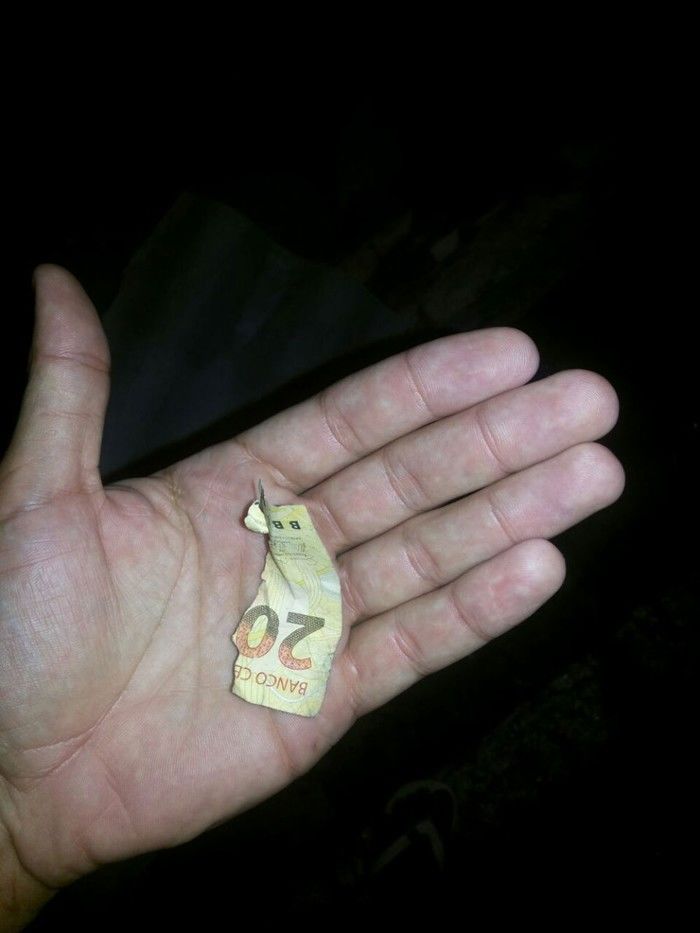 Quadrilha Explode e Leva Caixa Eletrônico da Agência do Banco Bradesco  de São Félix do Piaui         - Imagem 3