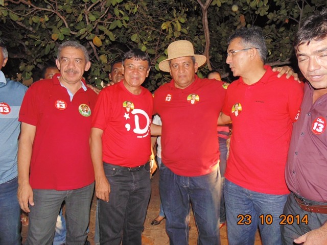 Prefeito Zé Resende participa do último ato de campanha de Dilma em Campo Maior - Imagem 2