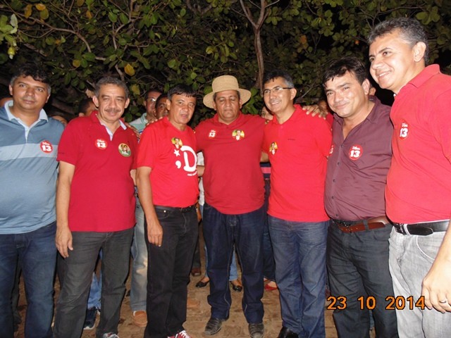 Prefeito Zé Resende participa do último ato de campanha de Dilma em Campo Maior - Imagem 3