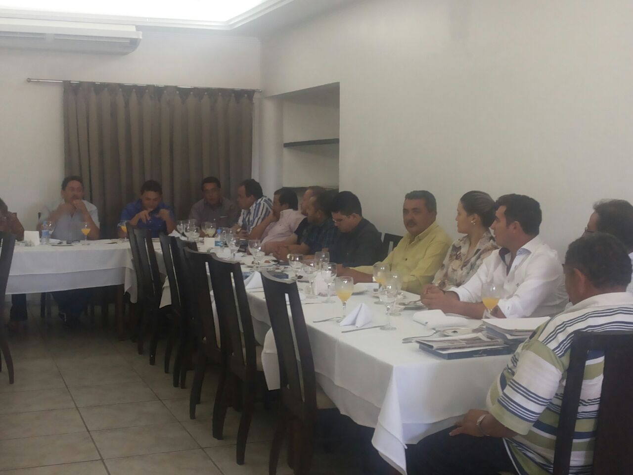 Prefeito: Walter Alencar e Presidente da AMPAR Faz Reunião com 21 Prefeitos do Piaui 