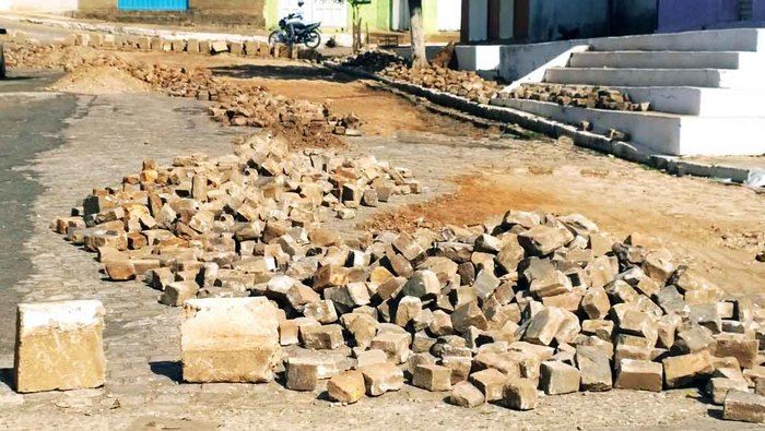 Prefeitura inicia recuperação de calçamentos - Imagem 7
