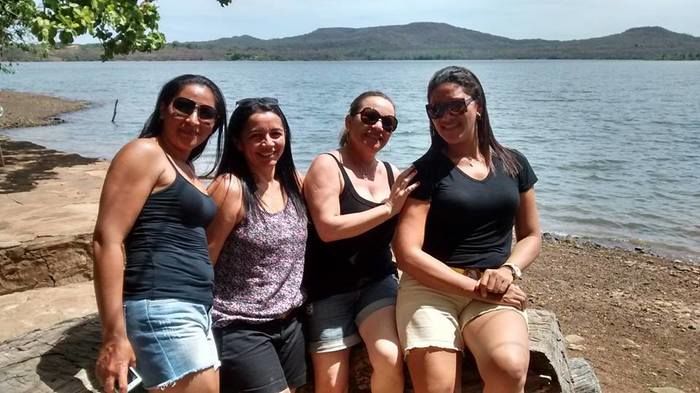 Professores da Unidade Escolar Honorina Tito tem dia de lazer - Imagem 1