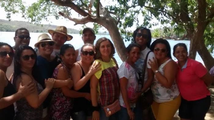 Professores da Unidade Escolar Honorina Tito tem dia de lazer - Imagem 17