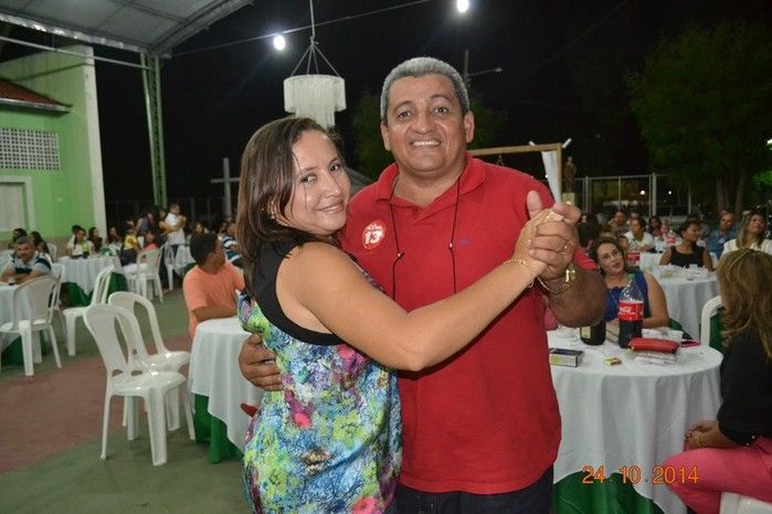 SEMEC e Prefeitura realizam festa em homenagem ao professor - Imagem 40