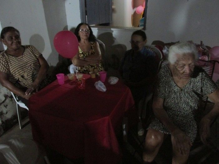 Bisavó de 96 Anos participa do aniversario de sua Bisneta no Bairro Baixa em Agricolândia - Imagem 9