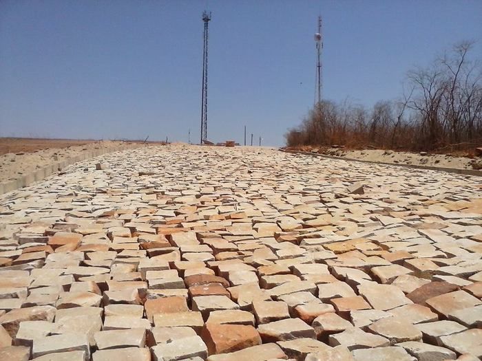 Obras do calçamento na rua de acesso ao nicho da Capela Nossa Senhora de Fátima está em fase de conclusão - Imagem 5