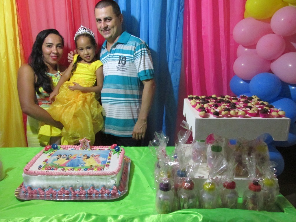 Bisavó de 96 Anos participa do aniversario de sua Bisneta no Bairro Baixa em Agricolândia