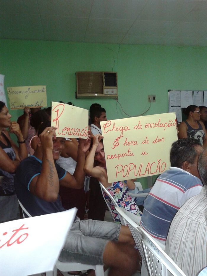 Grupo faz manifestação dentro da Câmara de Vereadores em Francisco Ayres - Imagem 4