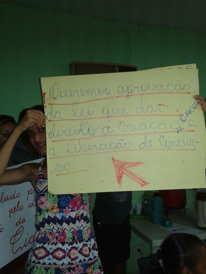 Grupo faz manifestação dentro da Câmara de Vereadores em Francisco Ayres - Imagem 7