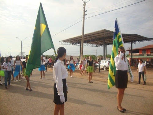 Curimatá comemora 61 anos de história e população presenteada com um grande Show e Desfile Cívico - Imagem 8